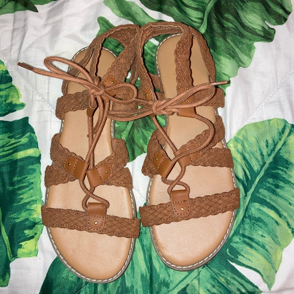 Old Navy Size:7 Sandals
